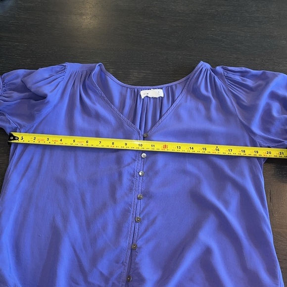 Velvet By Graham & Spencer Chelsey Challis Vneck Top Purple - Picture 6 of 10